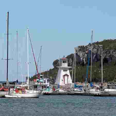 lions head lighthouse